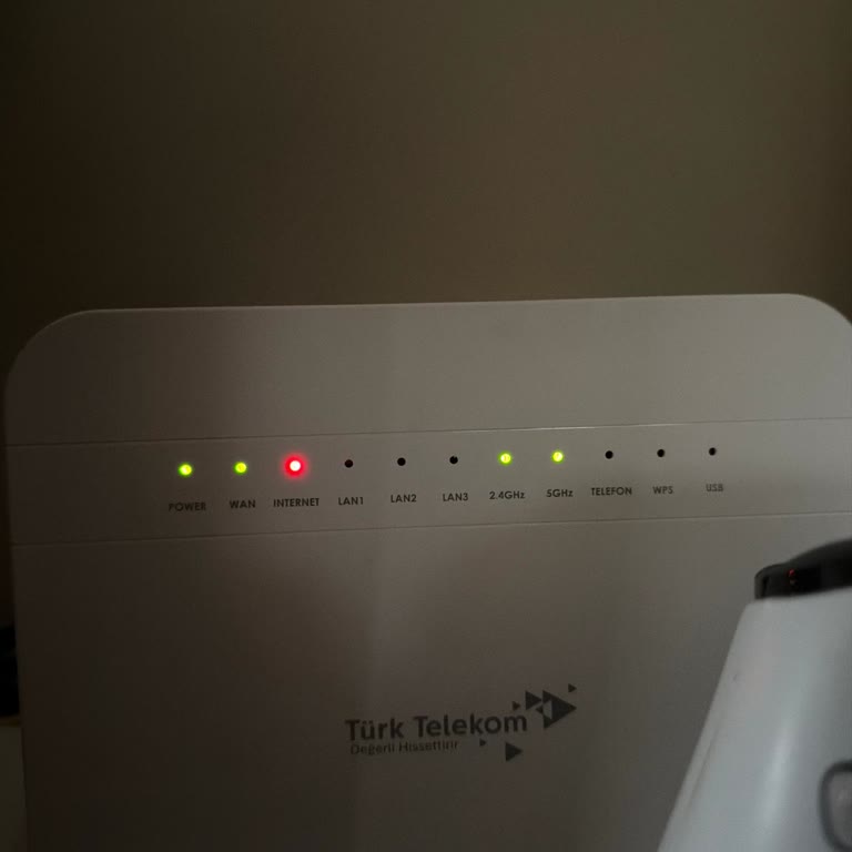 Acil İnternet Kesintisi Ve Müşteri Hizmetlerinden Çözüm Talebi