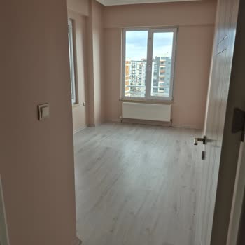 Katalogdaki Bermuda Kumu Rengi Duvarlarda Uyuşmuyor