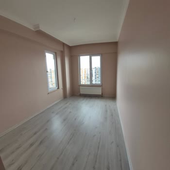 Katalogdaki Bermuda Kumu Rengi Duvarlarda Uyuşmuyor