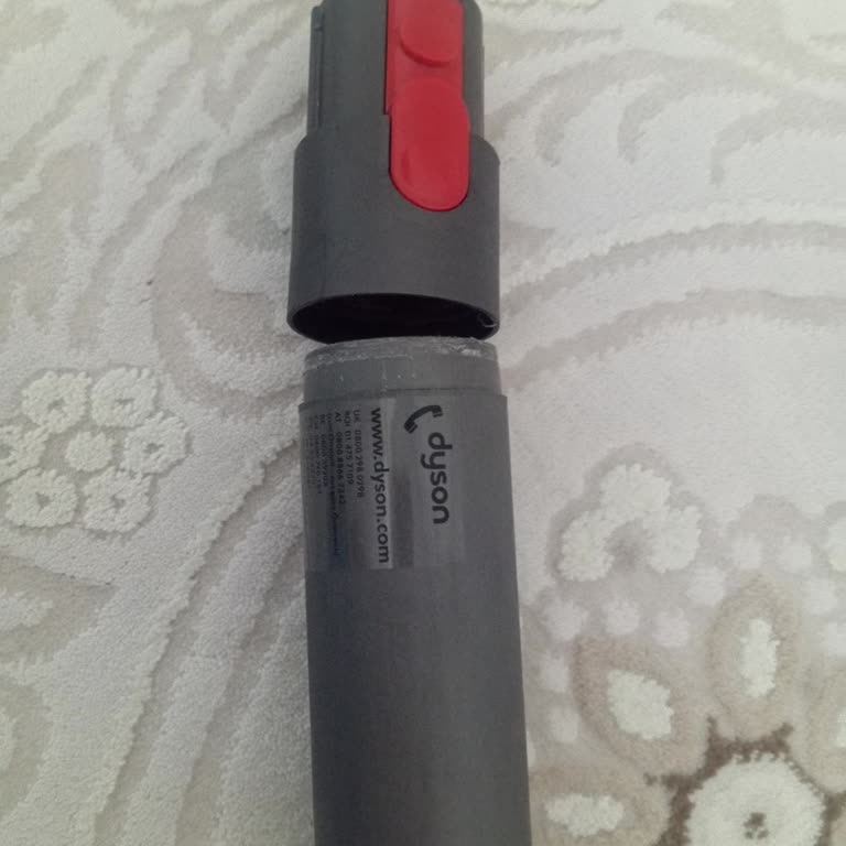 Dyson Uzatma Borusu Aparat Bağlantısının Üretim Hatası Ve Garanti Kapsamı İstemi