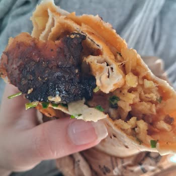 Soslu Dürümde Sos Yok Ve Tavuklar Yanmış, İade Talebi