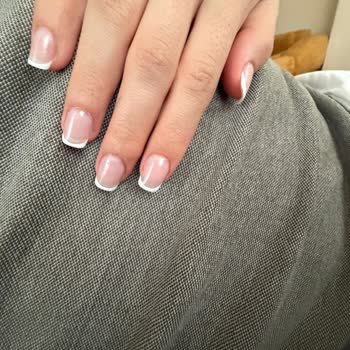 Kalitesiz Protez Tırnak Uygulaması Ve Özensiz Hizmet