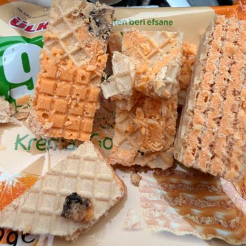 Ülker 9 Kat Ürününde Bilinmeyen Yabancı Madde Ve Sağlık Endişesi