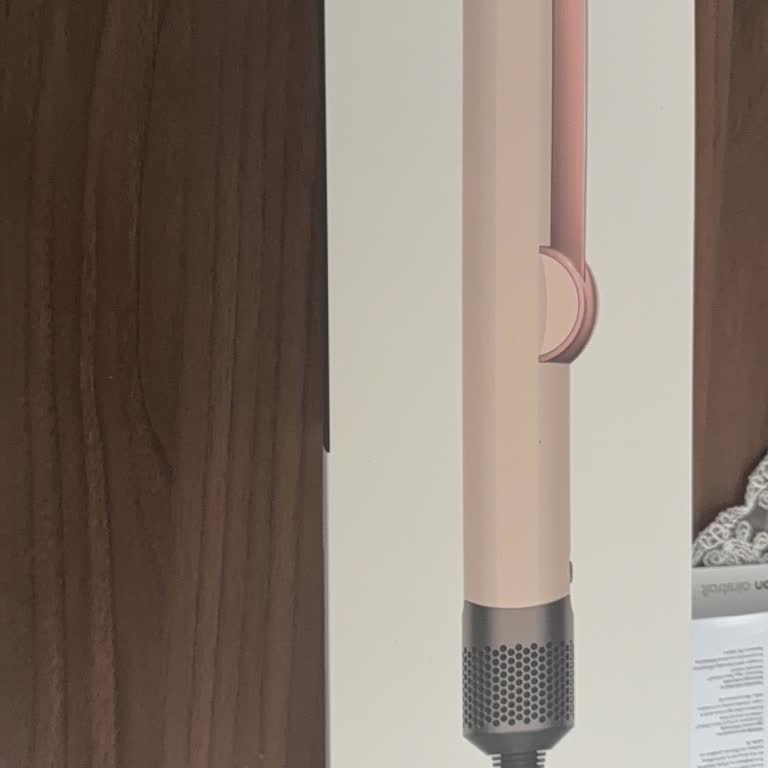 Dyson Airstrait Pink Saç Düzleştirici Kutu Eksikliği Ve Açıklama Eksikliği