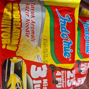 BİM'den Son Kullanım Tarihi Geçmiş Nudul Tüketimi Ve Müşteri Hizmetinde Yönlendirme Sorunu