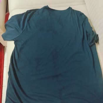 Yağ Lekeli Ve Yanlış Tişört Gönderimi Şirket İtibarını Zedeledi