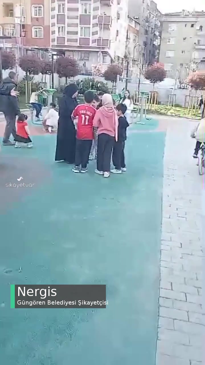 Güngören Belediyesi Küçük Bebeklere Korunaksız Alan İhlali videonun kapak resmi