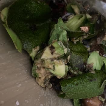 Kim Market'te Çürük Avokado Paketi Ve Yanıltıcı Satış