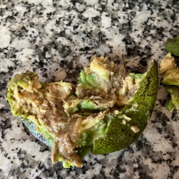 Kim Market'te Çürük Avokado Paketi Ve Yanıltıcı Satış