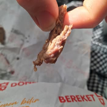 Bereket Döner Şubesinde Saç Ve Kıl Çıktı: Hijyen İhlali