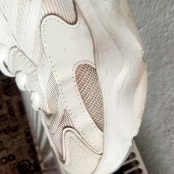 Leke Tutmayan Skechers Ayakkabıda Temizlik Sorunu