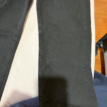 Levis Pantolonun Tek Yıkamada Renk Atması Ve İade Talebi