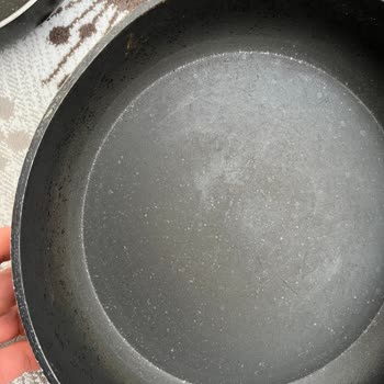 Korkmaz Mutfak Eşyaları Aynı Kullanım Şartlarında Çıkan Renk Atması Ve Çizilme Sorunları
