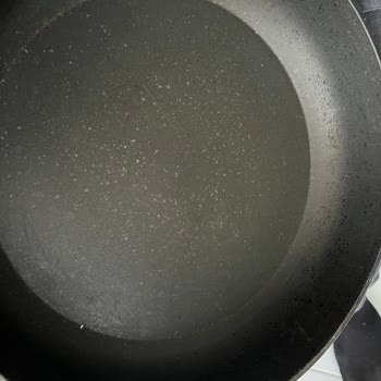 Korkmaz Mutfak Eşyaları Aynı Kullanım Şartlarında Çıkan Renk Atması Ve Çizilme Sorunları