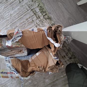 Kırık Koli, Eksik Çarşaflar Ve Sürat Kargo’nun Kaba Davranışı