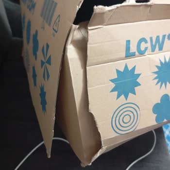 Açık Ve Bantı Olmayan Kargo Paketi Tekrarlandı, Müşteri Temsilcisinin Saygısız Tutumu