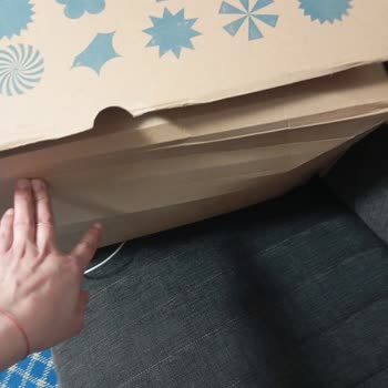 Açık Ve Bantı Olmayan Kargo Paketi Tekrarlandı, Müşteri Temsilcisinin Saygısız Tutumu