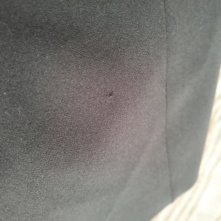 Defolu Gelen Klasik Yelek İçin Fiyat Farksız Değişim Talebi