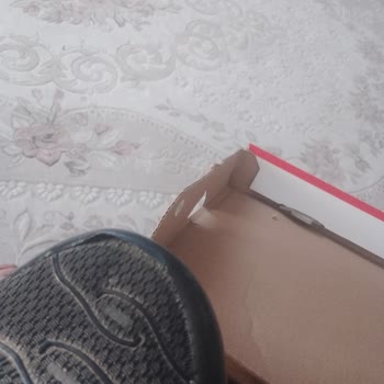 Nike Air Max Plus Ayakkabısında Üretim Hatası: Açılan Burun Kısmı Ve Değişim Talebi