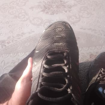 Nike Air Max Plus Ayakkabısında Üretim Hatası: Açılan Burun Kısmı Ve Değişim Talebi