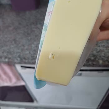 Sütaş Kaşarında Siyah Lekeler Ve Sağlık Riskine Dair Endişe