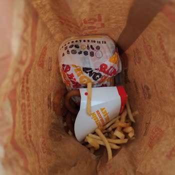 Yırtık Poşet Ve Dağılmış Ürünler Sonrası İade Reddi