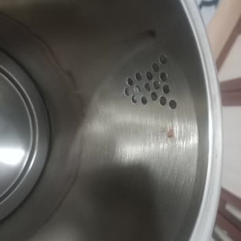 Paslanan Çay Makinesi Ve Cevapsız Servis: Ücret İadesi Talebi