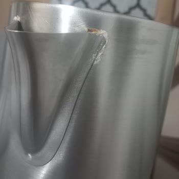 Paslanan Çay Makinesi Ve Cevapsız Servis: Ücret İadesi Talebi