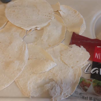 A101 Üçkuyular’da Satılan Nimet Lavaşları Yarım Pişmiş Çıktı