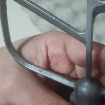 Sinbo SMX-2769 Hamur Yoğurma Makinesinin Uçlarından Boya Sızması Ve Sağlık Endişesi