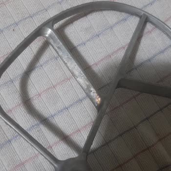 Sinbo SMX-2769 Hamur Yoğurma Makinesinin Uçlarından Boya Sızması Ve Sağlık Endişesi