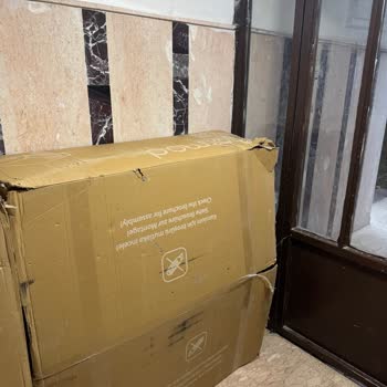 Koltuk Asansör Sorunu Nedeniyle Bina Girişinde Bırakıldı, İmzaya Zorlandı