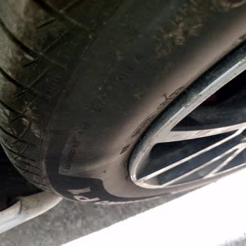 Balon Yapan 4 Pirelli Lastiğin Ücretsiz Değişimi Talebi