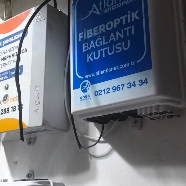 Kablom Makasla Kesildi, Canlı Yetkili Yok Ve Acil Teknik Destek Bekliyorum