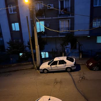 Düşen Fiber Kablo Ve Yetkili Kurumların Sorunlu Yanıtı