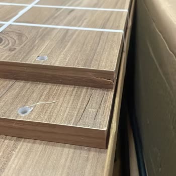 Hasarlı Sehpa Ve Cevapsız Müşteri Desteği