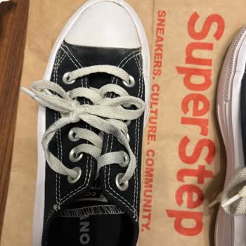 Converse Ayakkabısının Uç Açılması Ve Ücretsiz Değişim Talebi
