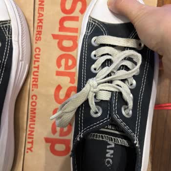 Converse Ayakkabısının Uç Açılması Ve Ücretsiz Değişim Talebi