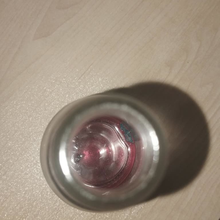 Şok Market'ten Maden Suyunda Küf: İade Ve Özür Talebi