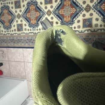 Kısa Sürede Yırtılan Ayakkabının Garanti Kapsamında Değişim Talebi