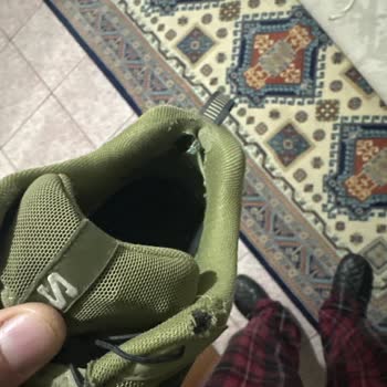 Kısa Sürede Yırtılan Ayakkabının Garanti Kapsamında Değişim Talebi