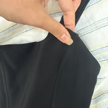 Metal Tellerin Çıktığı Defolu Mini Elbise İçin Ücret İadesi Talebi