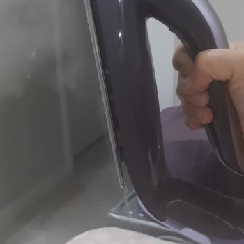 Philips Kazanlı Ütüde Sürekli Su Sızıntısı Ve Servis Sorunları Nedeniyle İade Talebi