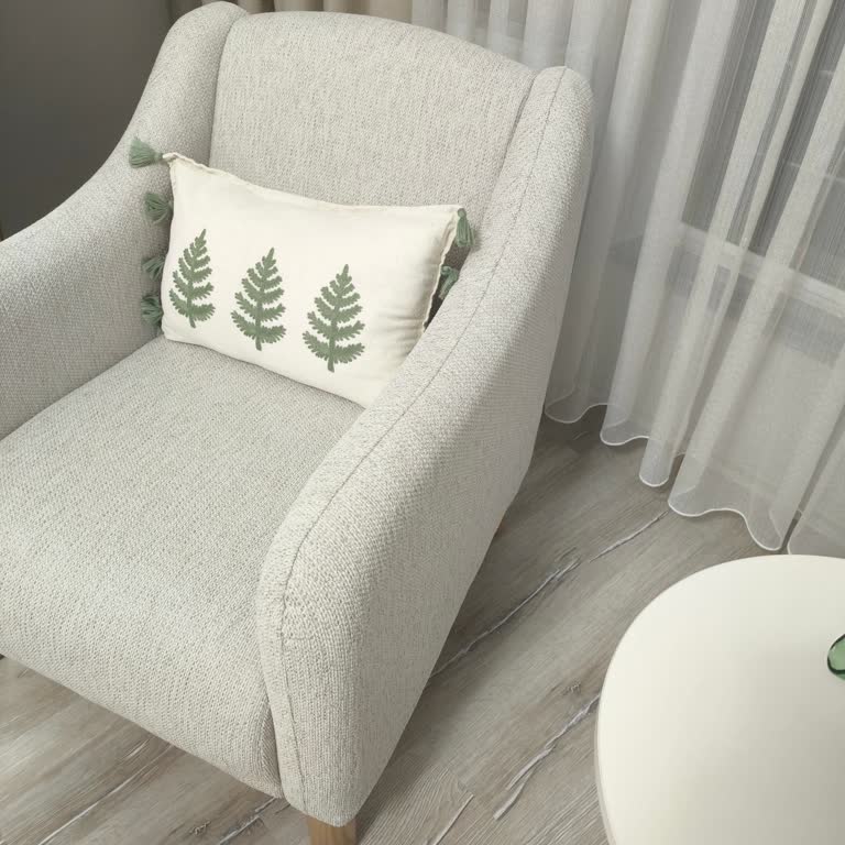 Kırık Koltuk Başlığı Ve Teslim Edilmeyen Sehpa İçin Acil Değişim Talebi