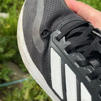 Ayıplı Adidas Ayakkabıda Mesh Açılması Ve Mağaza Reddi