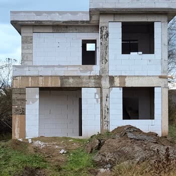 Akkuşlar Yapı İş Hâlâ Tamamlanmadı
