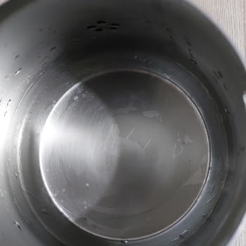 Schafer Çaydanlığında Paslanmaz Çelik İddiasına Rağmen Paslanma Ve Küflenme