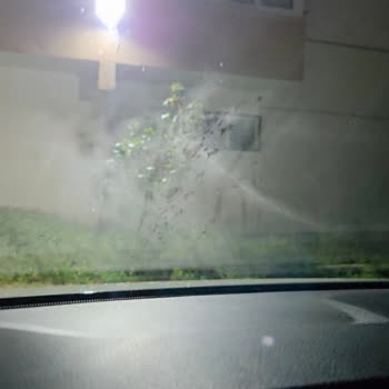 Yeni Camda Görülen Vantuz Lekeleri Ve Servis Reddi Nedeniyle Ücretsiz Cam Değişimi Talebi