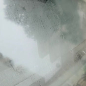 Yeni Camda Görülen Vantuz Lekeleri Ve Servis Reddi Nedeniyle Ücretsiz Cam Değişimi Talebi