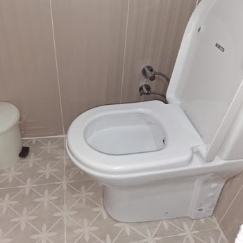 Klozet Musluğundan Su Fışkırması Ve Ücretsiz Değişim Talebi